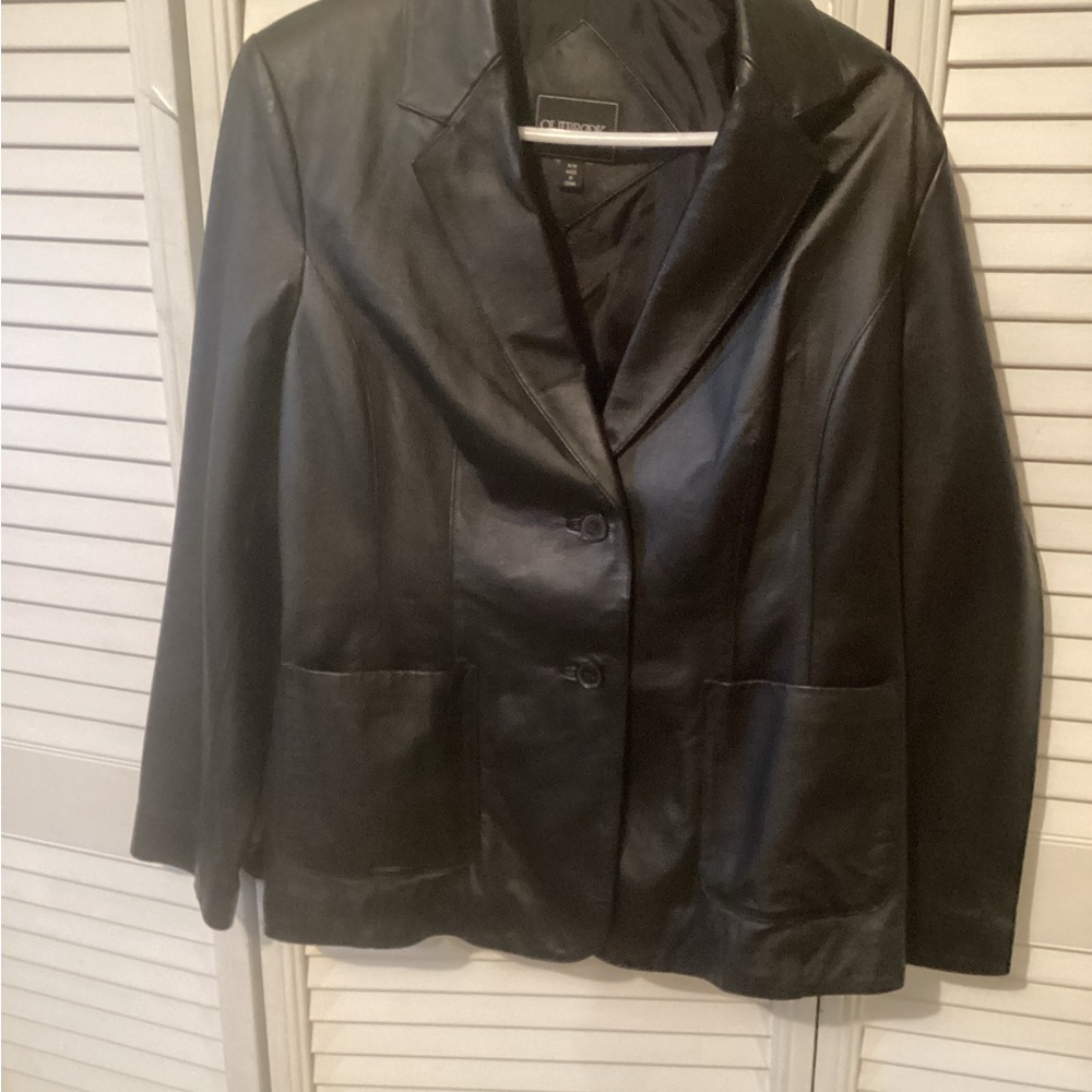 Vintage Outbrook ladies genuine black leather blazer, size medium, REDUCED